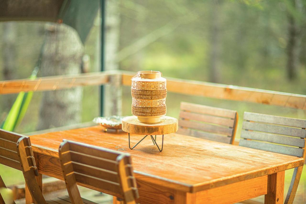 Domaine De La Vitarelle Glamping Villaniere Bagian luar foto